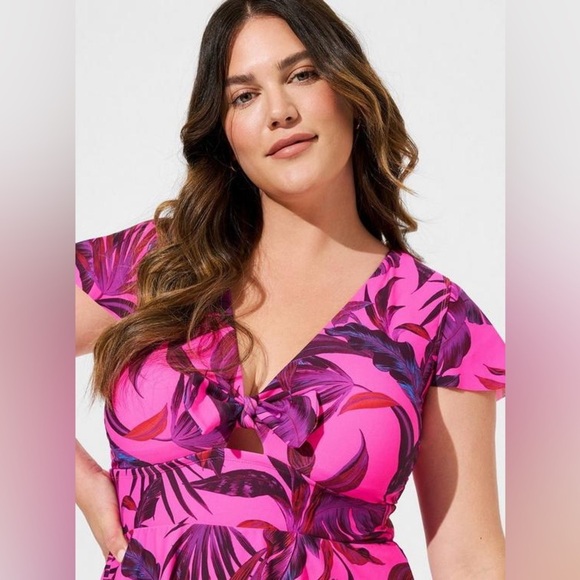 Torrid Flutter Sleeve Skater Swim Dress With Brief Size 1x - Picture 2 of 15